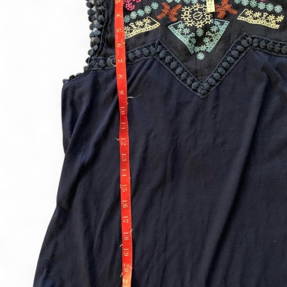 Rich and Beautiful size large Navy Embroidered Sleeveless Top boho Cottagecore - Picture 6 of 7